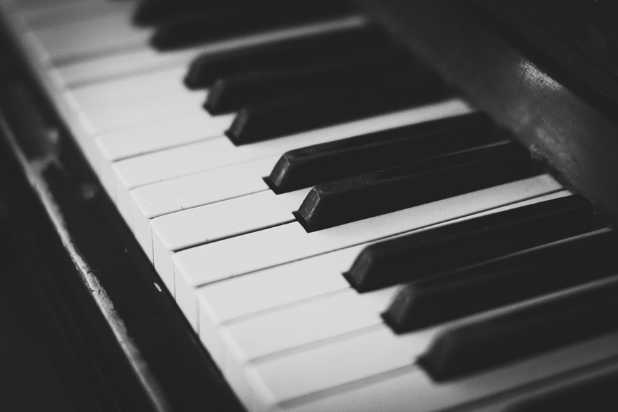Piano keyboard - kids hobbies - motherdistracted.co.uk