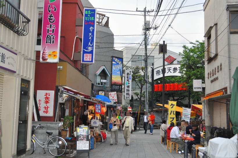 交通事故原因には商店街側の問題もある