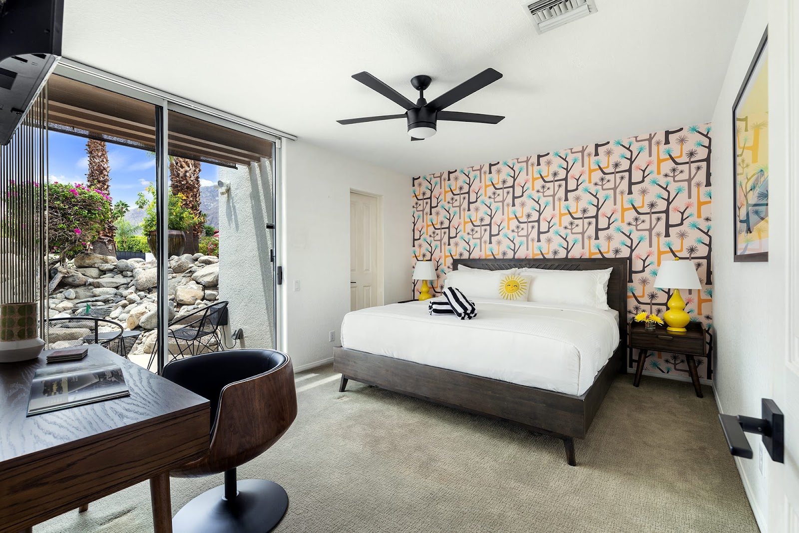 Sunsplash, a mid-century modern vacation rental in Palm Springs