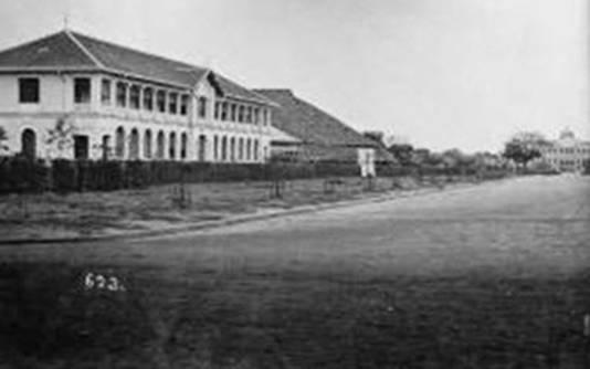 http://maivantran.files.wordpress.com/2011/09/norodom-1876.jpg?w=533&h=335