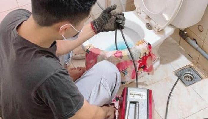 Dịch vụ thông tắc bồn cầu quận Bình Tân giá tốt, chất lượng cao