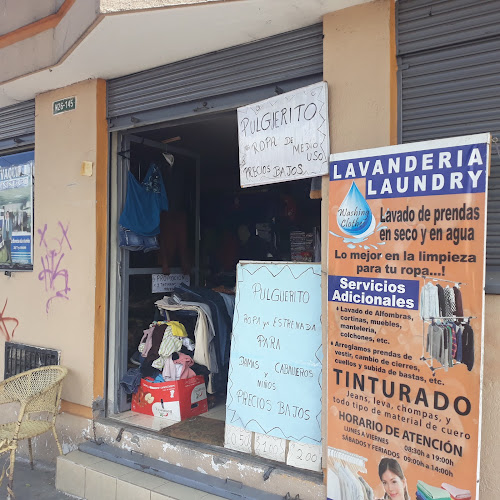 Lavanderia Washing Clothes