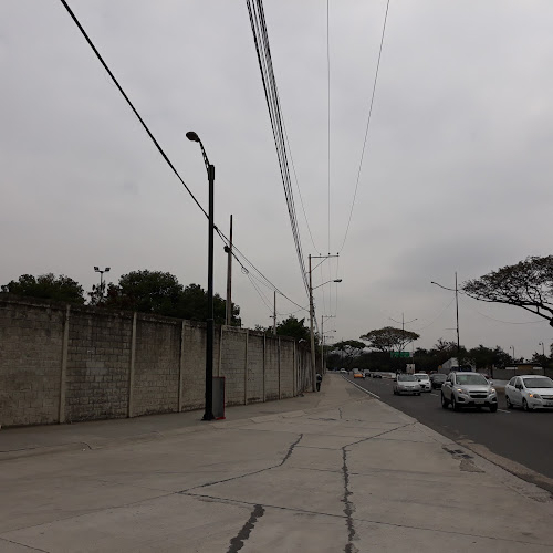 Opiniones de Edificio Caiman - Oficinas Holcim & Disensa en Guayaquil - Empresa constructora
