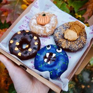 Mixed Box of 4 Vegan Donuts 🌱