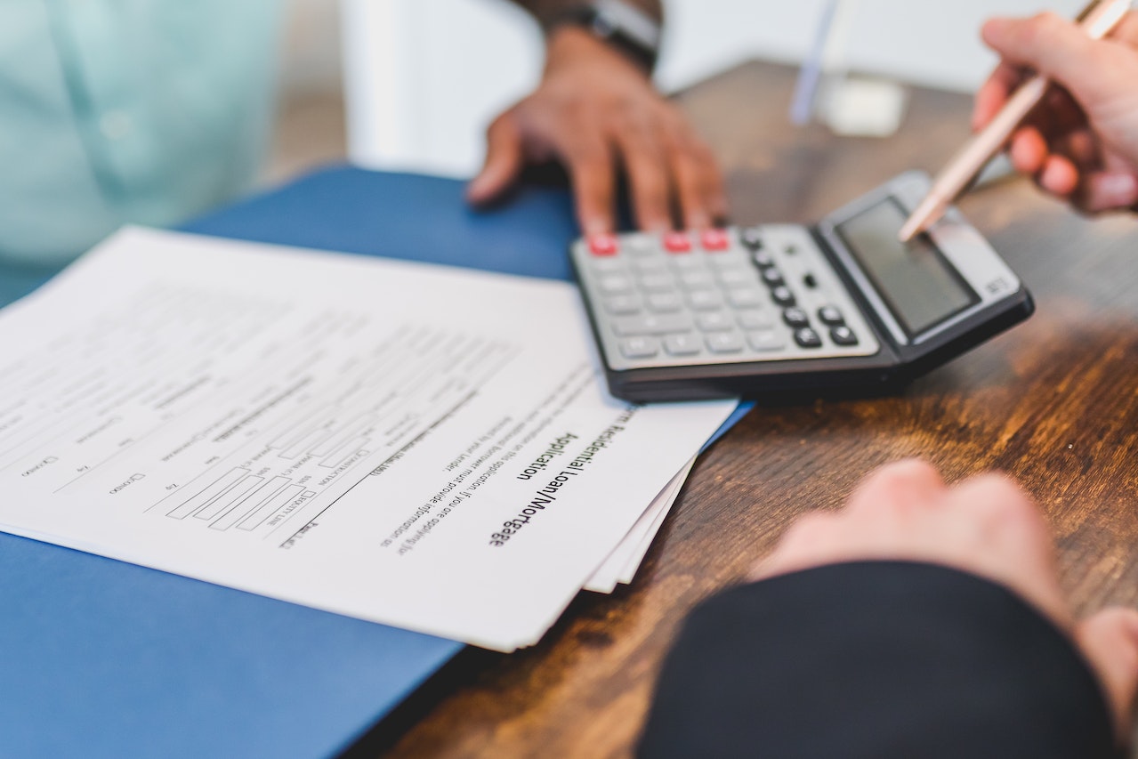 investor taking out a DSCR mortgage loan