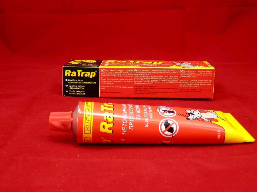 Масса в тюбике. Клей Ратрап. Клей ra Trap для устранения крыс и мышей. RATRAP.