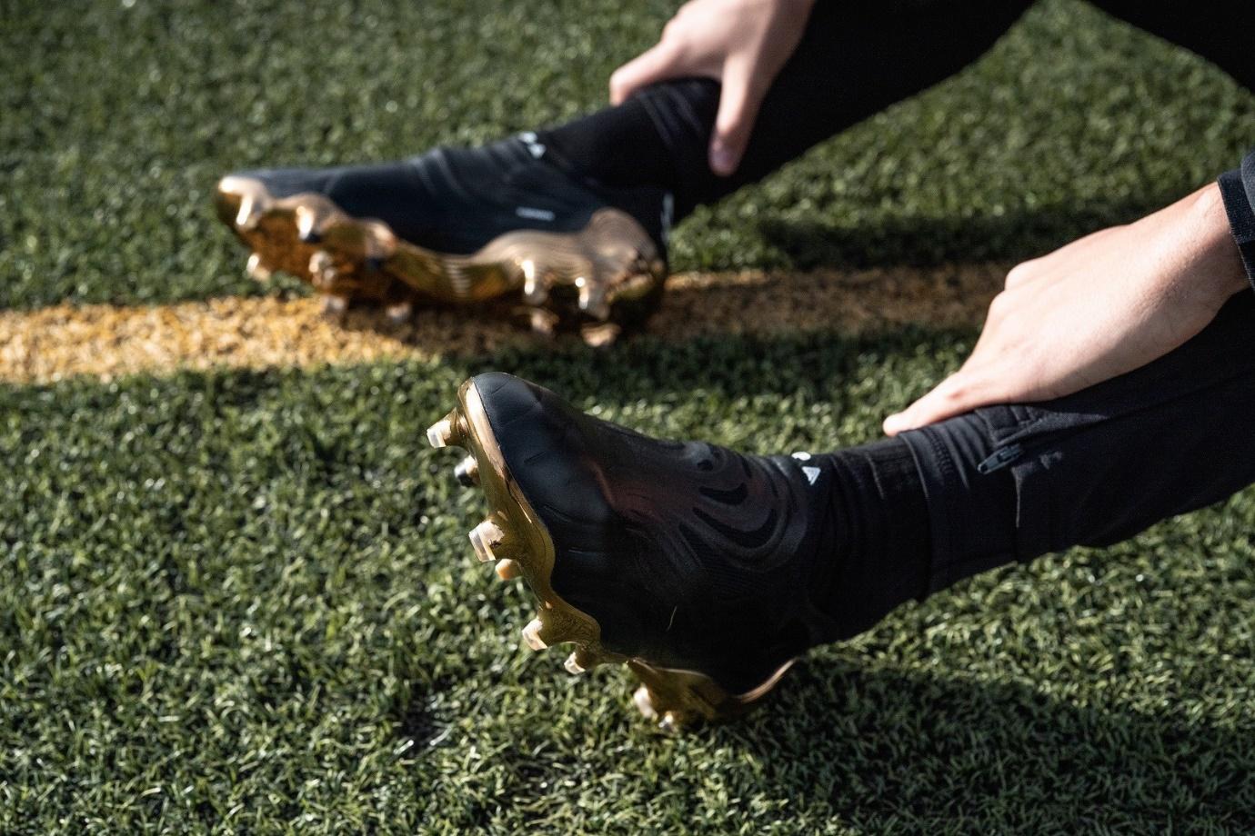 “adidas Copa Sense+” รองเท้าฟุตบอลที่เรียบหรูดูเป็นผู้ดี 04