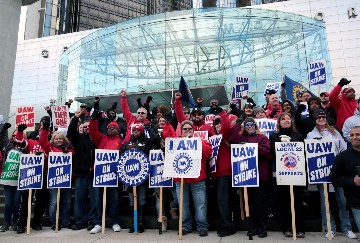 UAW leader says Detroit Three automakers 'still not serious' in contract  talks | Reuters