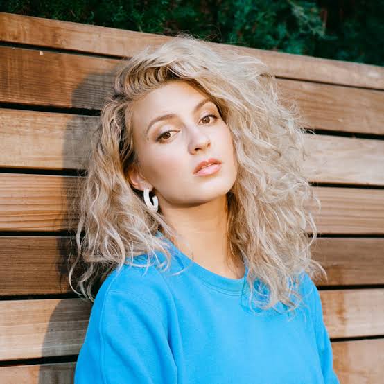 Tori Kelly