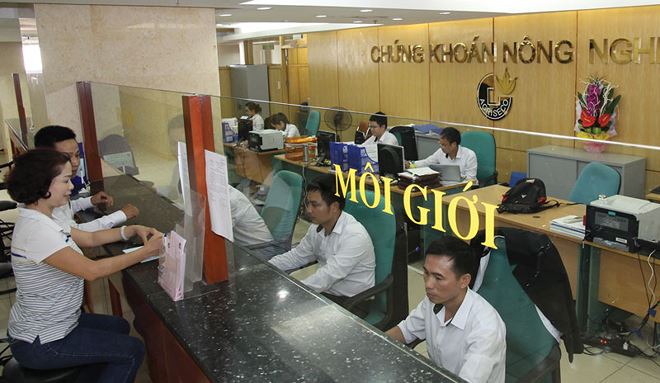  Cty chứng khoán Ngân hàng Nông nghiệp là một trong số ít những công ty chứng khoán đầu tiên hoạt động trên thị trường chứng khoán Việt Nam