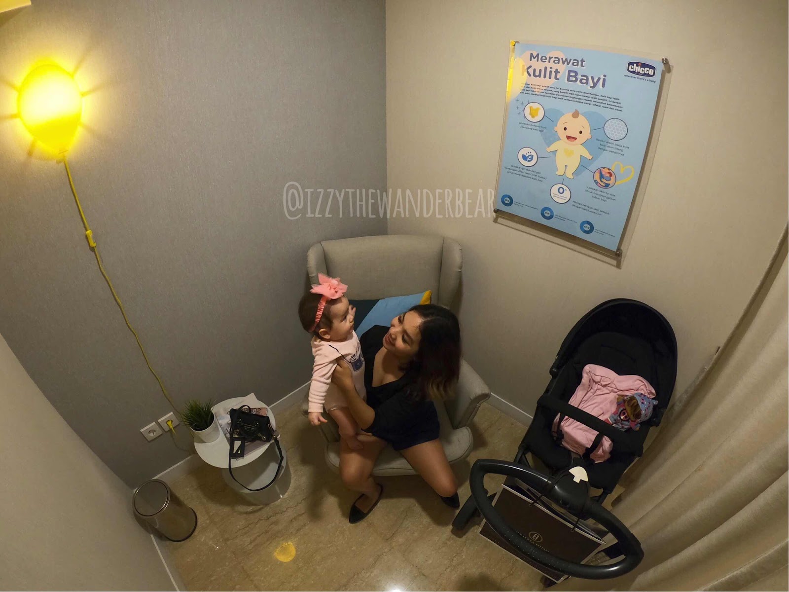 Izzy the Wander Bear - Nursing Room : Senayan City