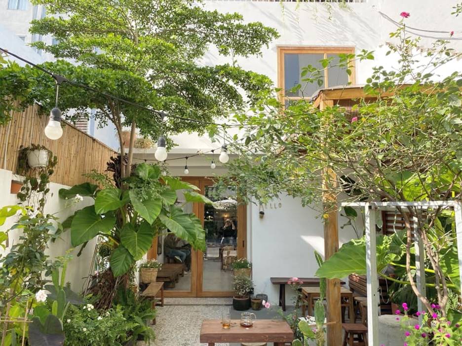 Dâu ngọt Cafe ‘N’ Souvenie - Quán cafe đẹp ở Đà Nẵng 