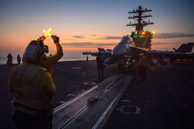 Nhóm tác chiến hàng không mẫu hạm USS Nimitz quay lại Biển Đông