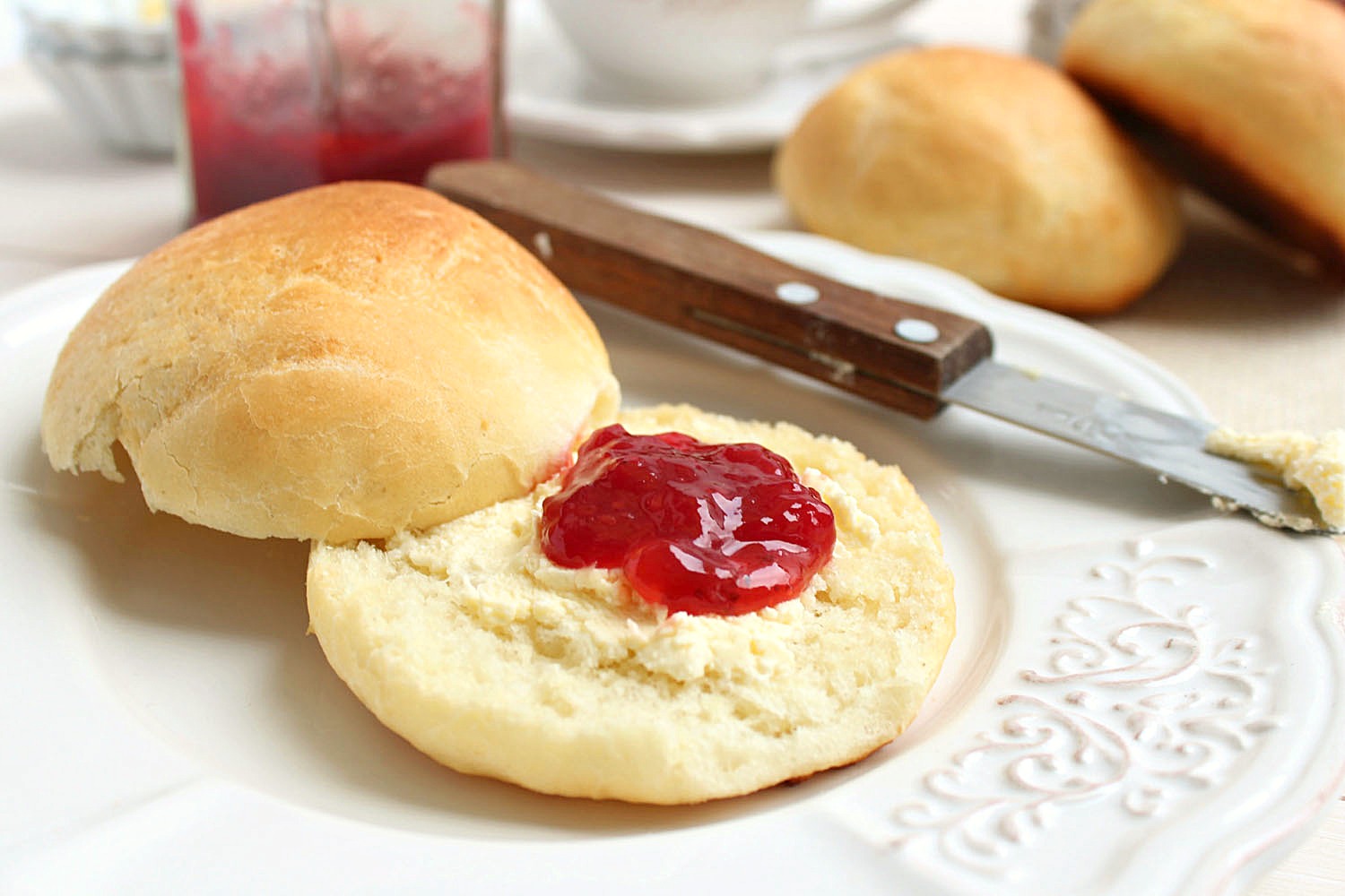 1 Hour Dinner Rolls {vegan}