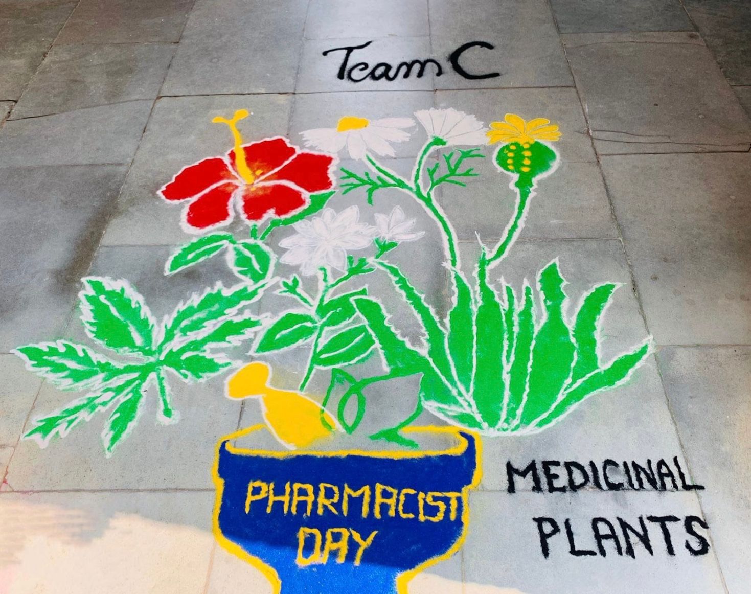 Rangoli made by students in Rangoli Competition. Source: Alumni Association SDPGIPS