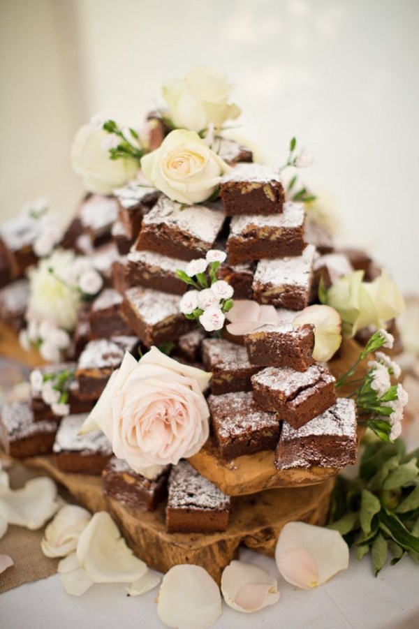 Top 10 Brownie Wedding Cakes - Wedded Wonderland