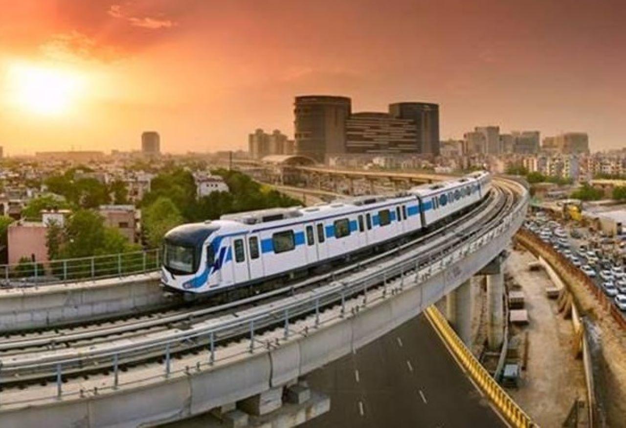 Pune Metro: Environment Friendly and Effective Metro in 2022? With an increase in population in various developing cities in India, the National Metro Rail policy of 2017 has advised to go for MRTS (mass rapid transit systems) in cities with a population of over 20 lakhs. With more and more people coming out from small towns in search of jobs, there is a need for more and better public transport. Using private vehicles for long distances leads to congestion and a rise in pollution. This has made India invest in MRTS and other public transport. In this article, the focus is on the Pune Metro Transit system. Pune Metro,public transport