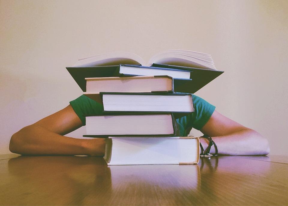 Four Tips for Dealing with Mounting Essay Stress at College
