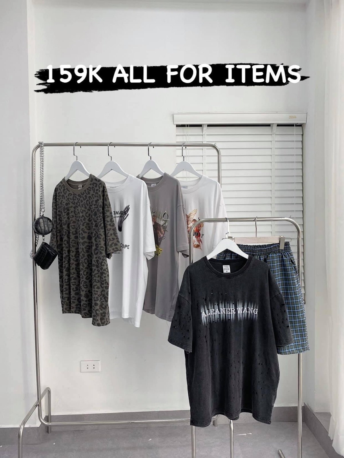Shop có khá nhiều những ưu đãi thu hút khách mua hàng