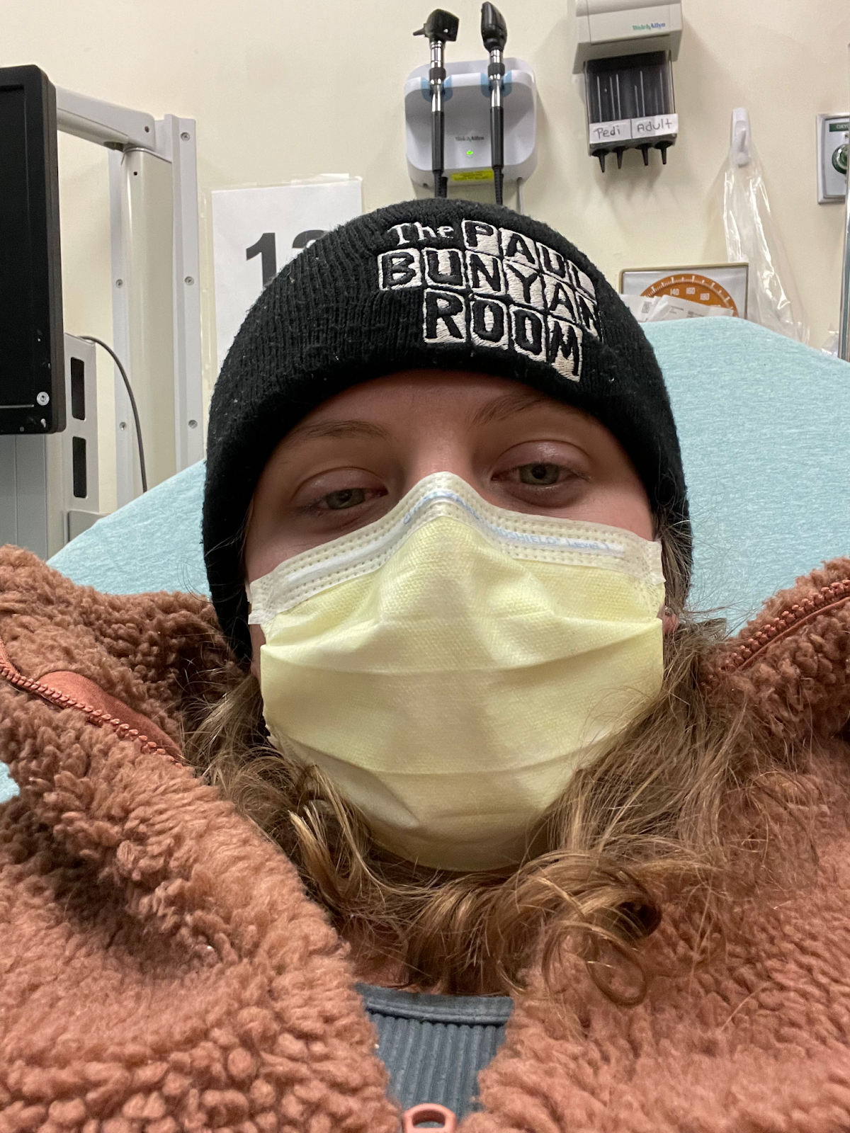 Laura pic/selfie while waiting in the ER after the injury.