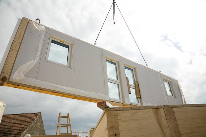 Vận chuyển các phụ kiện nhà tiền chế đến nơi lắp ráp hoàn thiện