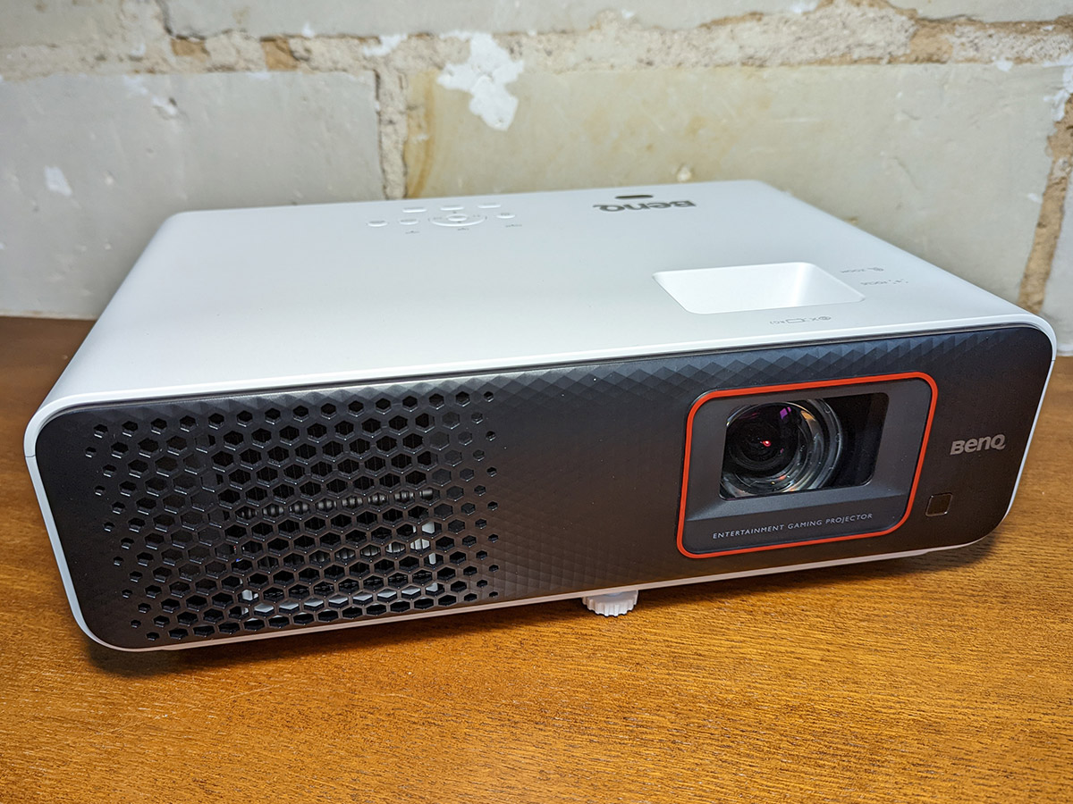 BenQ TH690ST: a versatile projector for gaming and home theater
