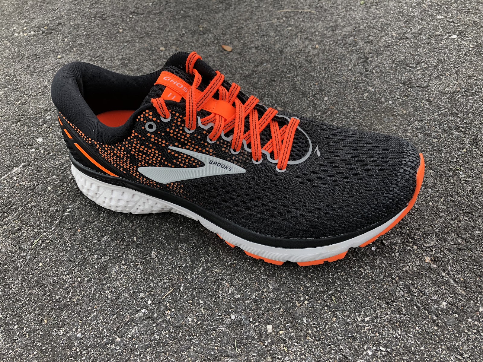 brooks ghost 11 black orange