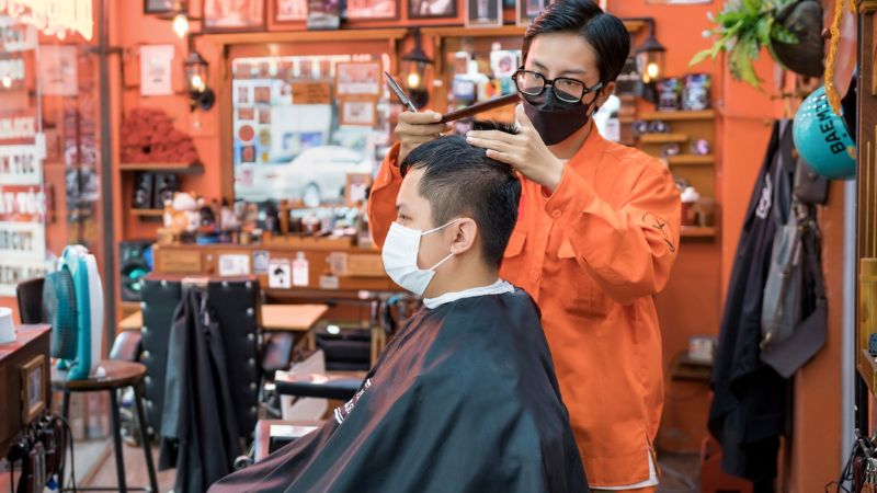 Đông Tây Barbershop - Tiệm cắt tóc nam tại Tp.HCM