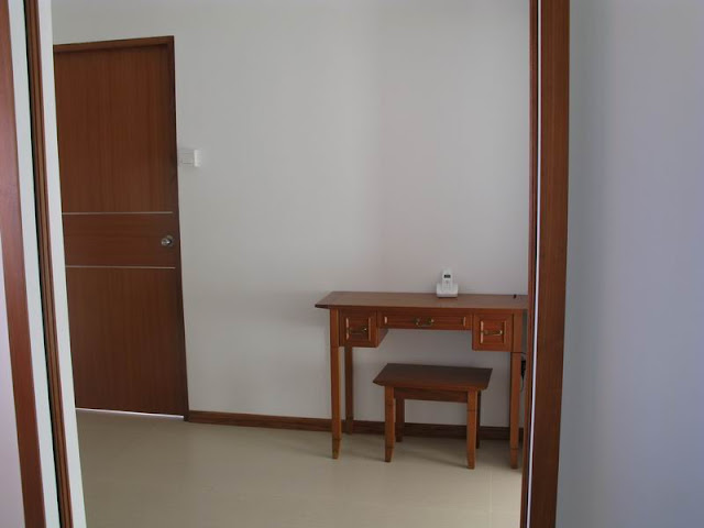 20110216_08_Room_Entrance.jpg