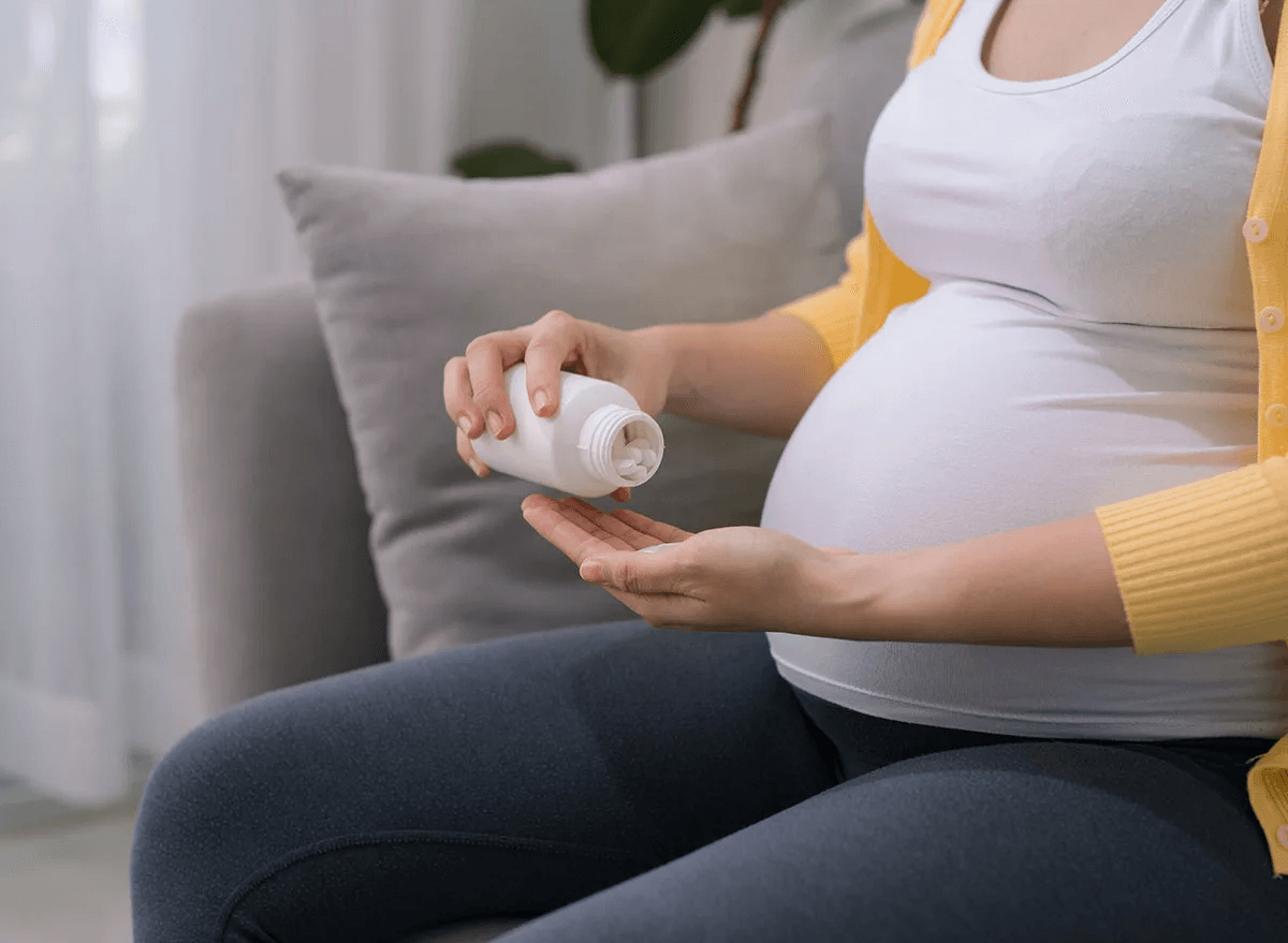 تصویر زمان مصرف مکمل بارداری
