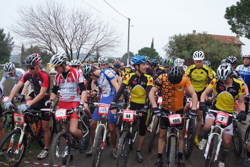 Caveirac VTT club Vaunage N&icirc;mes comp&eacute;tition randonn&eacute;e jeunes
