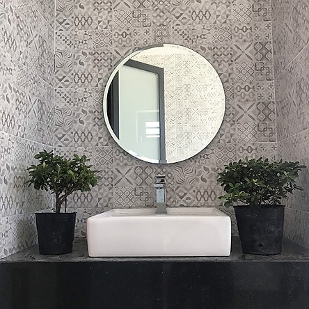 Hiện nay, gương toilet đã được thiết kế với nhiều phiên bản đẹp mắt, sang trọng và tiện ích hơn cho người sử dụng. Hãy đến với hình ảnh gương toilet đẹp để chiêm ngưỡng những mẫu sản phẩm độc đáo và vô cùng thú vị.