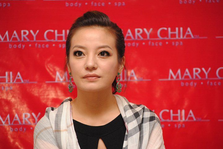14.10.2010: Triệu Vy đến Malaysia tuyên truyền Mary Chia