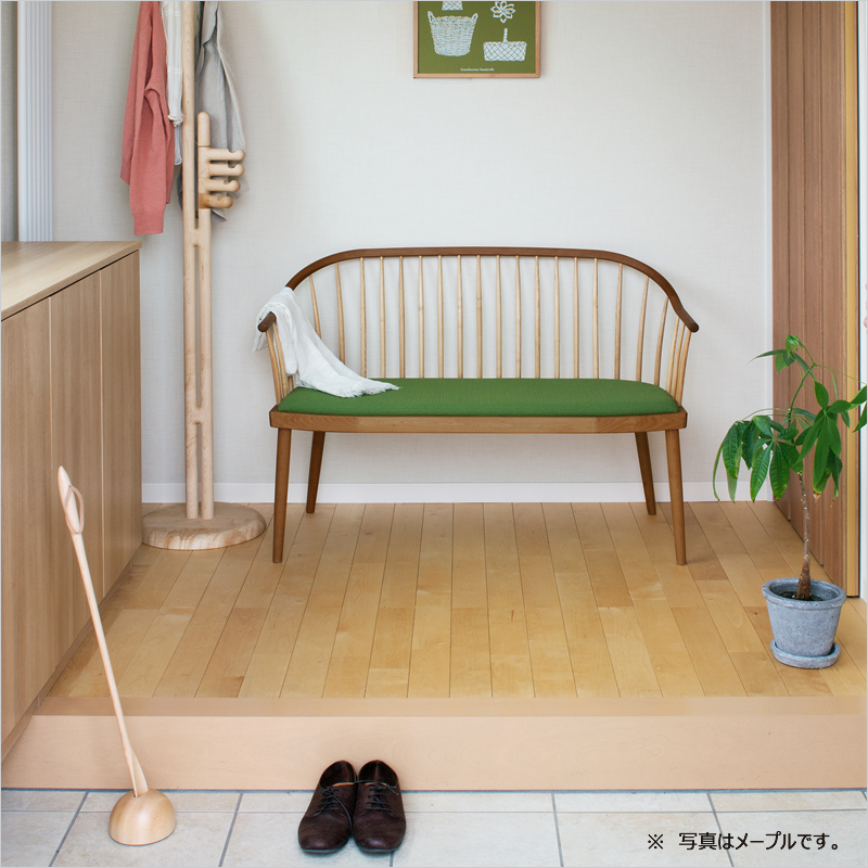 来客時に見えるエントランス用のおしゃれで使いやすいシンプルな木製家具紹介