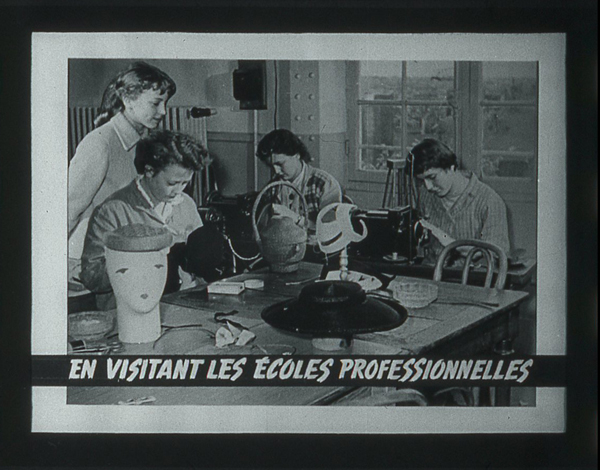 Films fixes et publicités de quartier (educational filmstrips) sur www.filmfix.fr : La conquête d'une profession - Fille