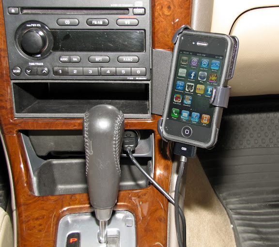 SlipGrip and ProClip Car Mount for iPhone 4 with Otterbox Defender Case |  Tech Tips and Toys