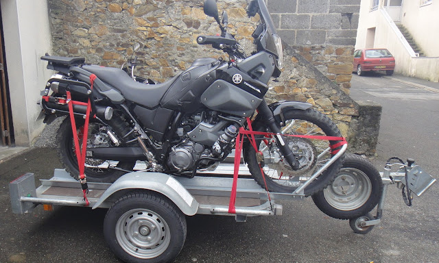 Avez vous un PORTE MOTO pour votre monture DSC00092