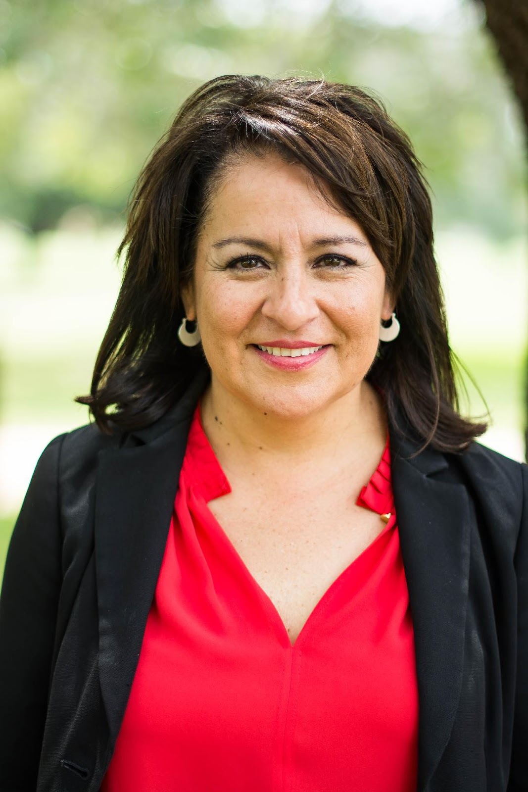 Dr. Stephaine Camarillo Dr. Stephaine Camarillo