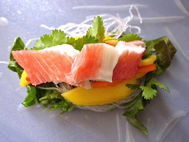 fillings place in rice paper 