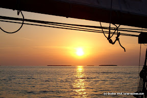 Sunset sail Sunset sail