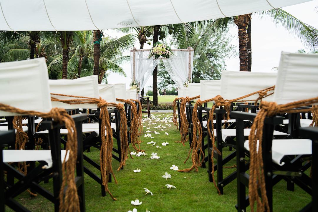https://www.dropbox.com/s/dhxl70nt1vwepqg/wedding_5.jpg?raw=1