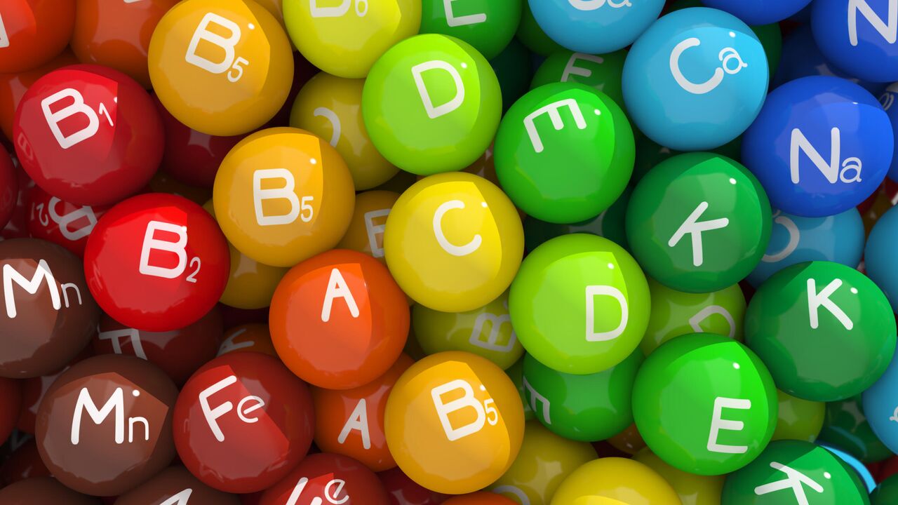 Совместимость витаминов: какие витамины и минералы можно принимать вместе?