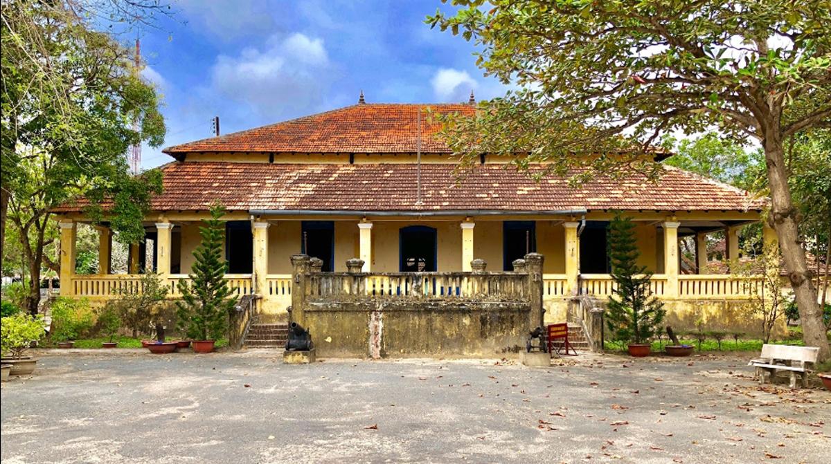 Image result for Dinh Chúa Đảo côn đảo