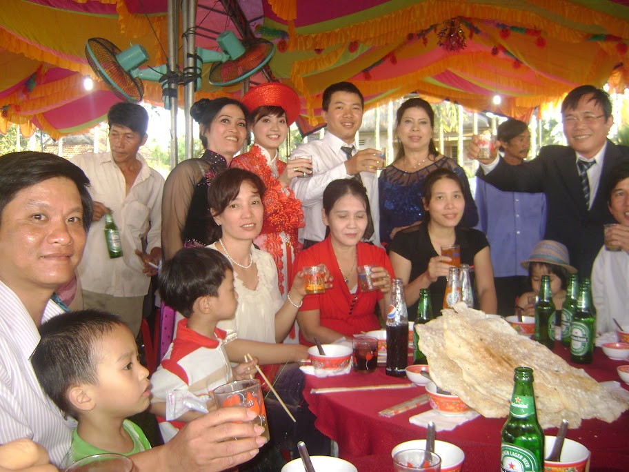 Đám cưới cháu Phạm Thị Hương 12C2 - Tại Nghĩa Hiệp DSC05391