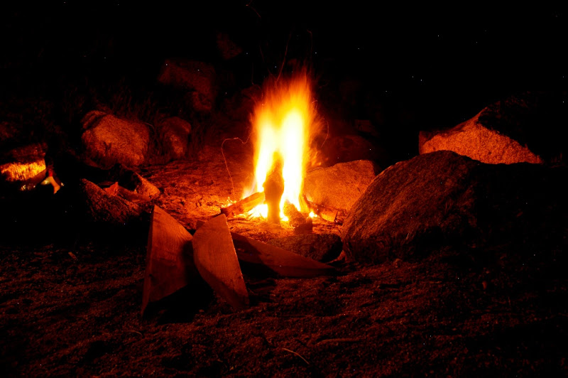 Fire%20going%20at%20Pinyon%20Campsite%20DSC_0678.JPG