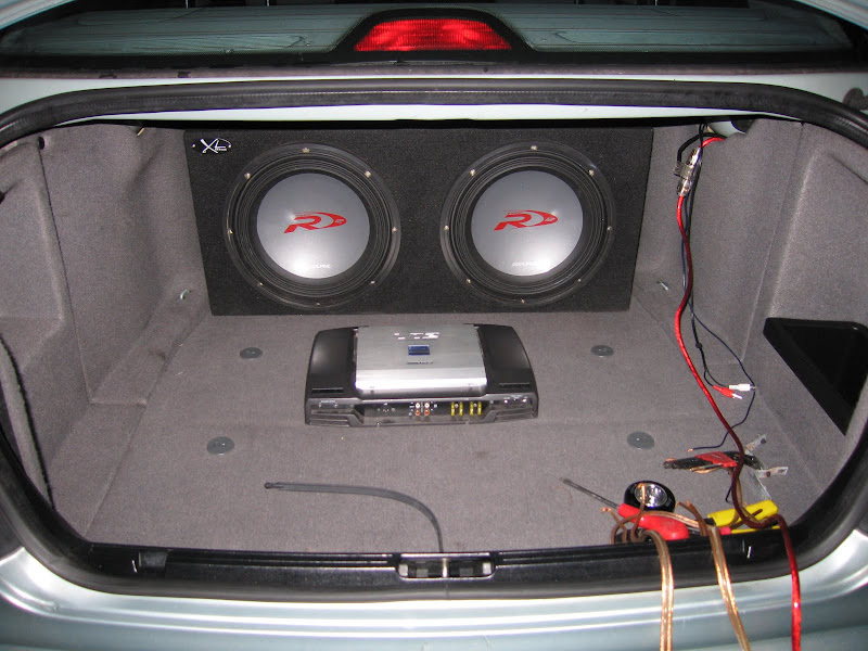 Beemer Lab: E39: Fitted Subs/Amp and kept BMW Head-Unit...