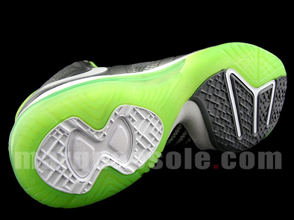 Breaking News First Look at Nike LeBron 8 PS Dunkman