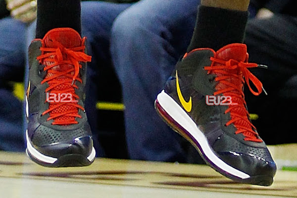 Detailed Look at Yet Another Miami Heat Nike LeBron 8 V2 PE