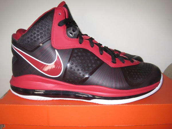 New Images of Nike LeBron 8 V2 8220King James Shooting Stars8221 PE