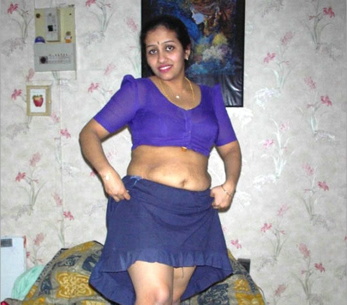 Sexy Indian Aunties Photos Gallery ~ Actress Sexy Photos Movie Stills 